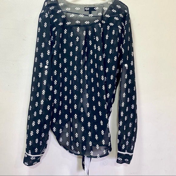 🖤Geometric Print Georgette Black Shirt for Women🖤 - Picture 7 of 7